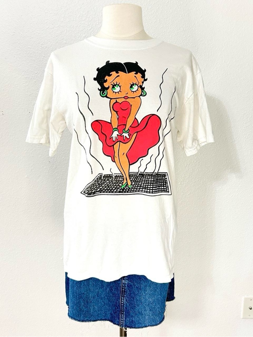 90s Betty boop white graphic tee